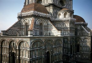 Näkymä Firenzen katedraalin (Duomo Santa Maria del Fiore) apsisista. 1300-1400-luvulla Firenze, Italia tekijältä Italian School