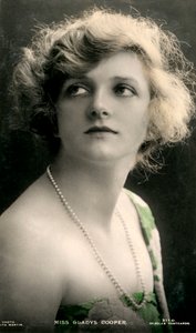 Gladys Cooper 1888-1971, englantilainen näyttelijä, 1900-luvun alku.