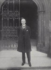 Lordi Curzon tekijältä J. Benjamin Stone