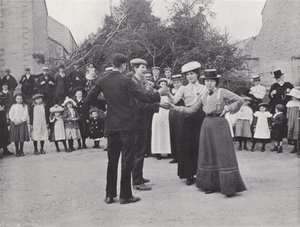 Northumbrian Baalin tuli, kyläläiset tanssivat tekijältä J. Benjamin Stone