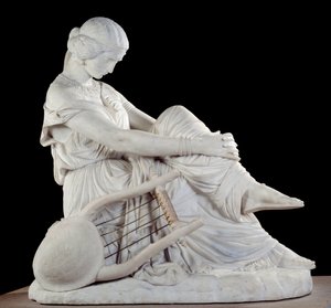 Sapho (tai Sappho, 7. vuosisata eKr.), kreikkalainen antiikin runoilija. James Pradierin marmoriveistos (1790-1852)