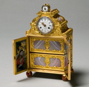 Pienoiskaappi kellolla, n. 1770-75 tekijältä James Cox