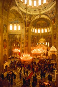Aleksanteri Nevskin katedraalin jumalanpalvelukset ovat turistien hallussa. Sofia, Bulgaria. tekijältä James L Stanfield
