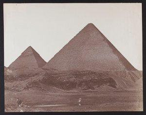 Egypti. Giza. Kheopsin ja Khefrenin pyramidit tekijältä James Robertson