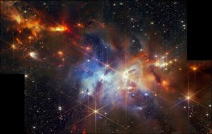 Prototähti EC 53 Serpens-sumussa (NIRCam-kuva) tekijältä James Webb Space Telescope (NASA)