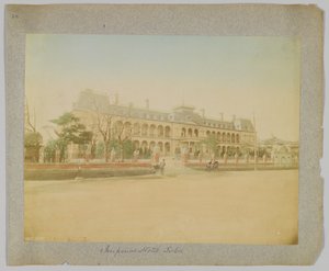 Imperial Hotel, Tokio, Japani (käsinvärinen mustavalkokuva) tekijältä Japanese Photographer