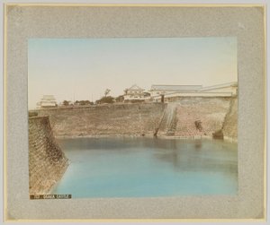 Osakan linna, Japani (käsinvärinen mustavalkokuva) tekijältä Japanese Photographer
