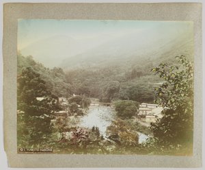 Yumoto Hakone, Kanagawan prefektuuri (käsinvärinen mustavalkokuva) tekijältä Japanese Photographer