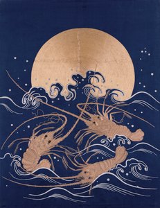 Japanilainen kirjailtu tummansinistä satiinista valmistettu tekstiilipaneeli, joka kuvaa kolmea rapua aaltojen keskellä ennen nousevaa aurinkoa tekijältä Japanese School