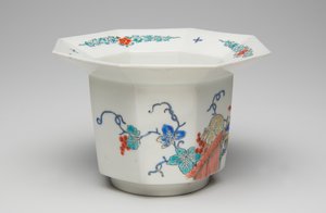 Kuppi, 1600-luvun loppu - 1700-luvun alku (Kakiemon, posliinia, jossa overglaze emali) tekijältä Japanese School