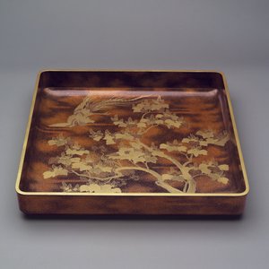 Kimonotarjotin, 1868-1912 (lakattu puu)