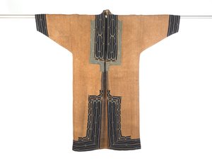 Miesten viitta, 1800-luvun loppu - 1900-luvun alku (jalavankuori puuvillaapplikaatiolla ja silkkikirjonta) tekijältä Japanese School