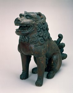 Shishi (suojeluleijona tai koira) (puuta lakalla)