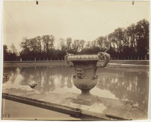 Versailles, Bassin de Neptunus tekijältä Jean Eugène Auguste Atget