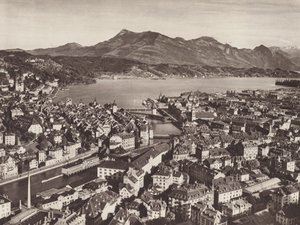 Sveitsi: Luzern, Gutschista, näkymä järvelle ja Rigille (m/v kuva) tekijältä Jean Gaberell