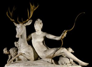 Dianen metsästäjä ja hirvi Malli oli Diane de Poitiers Valentinoisin herttuatar (1499-1566) ja suunniteltu Anetin linnan suihkulähteelle. Jean Goujonin (1510-1565) veistos 1500-luku. Pariisi, Louvre-museo