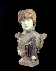Koomikko Henriette Rosine Bernardin marmorinen rintakuva nimeltä Sarah Bernhardt (1844-1923). Jean Leon (Jean-Leon) Geromen (1824-1904) veistos 1895 Pariisin ympärillä, museo d