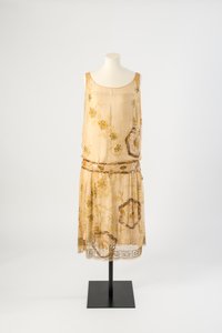 Sitruunankeltainen silkkisifonki helmikirjailtu iltapuku, 1927 (silkki)