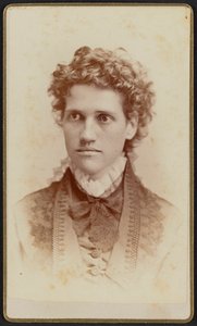 Carte-de-visit -muotokuva neiti Julia J. Thomasista, n. 1875. tekijältä Jefferson Beardsley