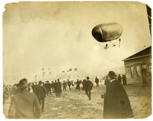 Ilmalaiva "California Arrow" tekijältä Jessie Tarbox Beals