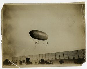 Ilmalaiva "California Arrow" tekijältä Jessie Tarbox Beals