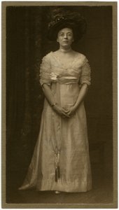 Bealsin omakuva, n. 1905-1940 tekijältä Jessie Tarbox Beals