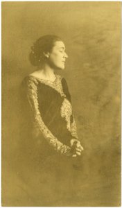 Fanny Hurst, c.1909-20 (foto de plata gelatina) finlandès tekijältä Jessie Tarbox Beals
