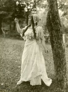 Grace Duffy Boylan kirjailija, n. 1905-1917 tekijältä Jessie Tarbox Beals