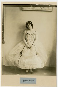 Margaret Widdemer, runoilija, n. 1915-25 (gelatiinihopea valokuva) tekijältä Jessie Tarbox Beals