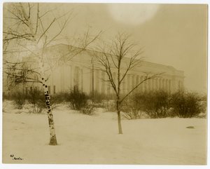 Museum of Fine Arts, Boston, Mass, USA, n. 1902-1910 (gelatiinihopea valokuva) tekijältä Jessie Tarbox Beals