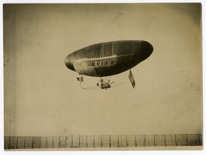 "Ville de St Mande" -ilmalaiva tekijältä Jessie Tarbox Beals