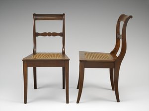 Pari sivutuolia, n. 1846-1860 (musta pähkinä, ruoko) tekijältä Johann Michael Jahn