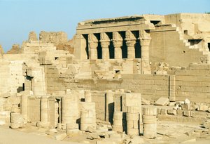 Egypti, Dandarah (Dendera), Hathorin temppeli tekijältä Walter Charles Mills