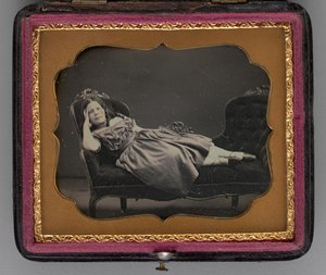 Nimetön muotokuva tytöstä lepotuolissa, 1855.