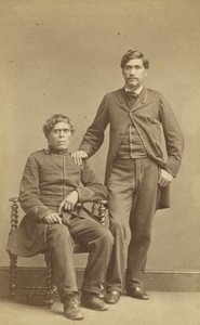 Wharepapa ja Horomona Te Atua (Salomo Jumala) n. 1863 (albumiprintti) tekijältä John Beattie