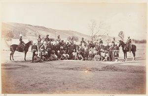 ?Apulaiskenraaliadjutantti, provost-marsalkka ja esikunta?, 1879 noin tekijältä John Burke
