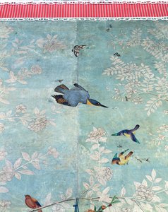 Vyöllinen kuningaskalastaja, leikattu "The Birds of America" -kirjasta ja liimattu käsinmaalatulle kiinalaiselle tapetille (kollaasi) tekijältä John James Audubon