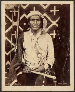 Navajo-shamaani tekijältä John K. Hillers