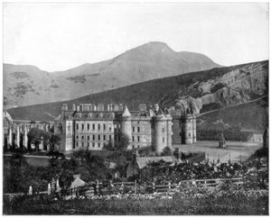 Holyroodin palatsi, Edinburgh, Skotlanti, 1800-luvun loppu tekijältä John L. Stoddard