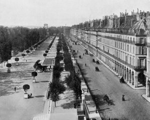 Rivoli-katu Pariisissa, l: Tuileries