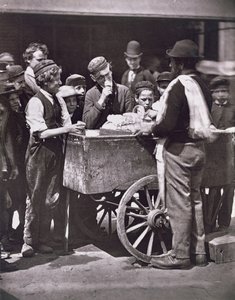 Half Penny Ices, elokuvasta Street Life in London, 1876-77 (woodburytype) tekijältä John Thomson