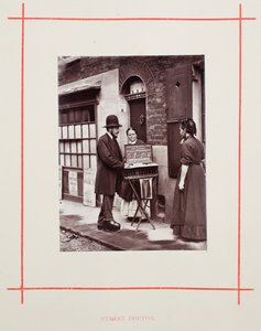 Street Doctors, 1877. tekijältä John Thomson