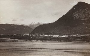 Albumi "Oma maailmansota - muistoja Lounaisrintamasta Kärntenissä, Italiassa, Trentino-Alto Adige" 31.3.1915-12.11.1918 - Josef Zohlen Wien": näkymä Tolmezzosta (m/w kuva) tekijältä Josef Zohles