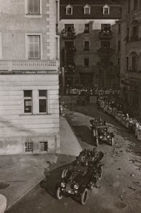 Albumi "Oma maailmansota - muistoja Lounaisrintamasta Kärntenissä, Italiassa, Trentino-Alto Adigessa) 31.3.1915-12.11.1918 - Josef Zohles Wien": sotilasajoneuvot Villacissa tekijältä Josef Zohles