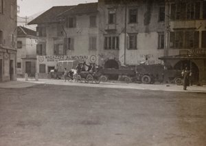 Albumi "Meine weltkriegs - Erinnerungen South-West Front (Kärnten, Italia, Etelä-Tiroli) (Minun maailmansota - muistoja Lounaisrintamasta Kärntenissä, Italiassa, Trentino-Alto Adige) 31.3.1915-12.11. 1918 - Josef Zohles Wien ": sotilasvälineet aukiolla tekijältä Josef Zohles