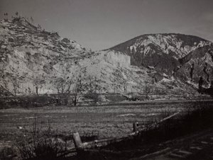 Albumi "Oma maailmansota - muistoja Lounaisrintamasta Kärntenissä, Italiassa, Trentino-Alto Adigessa) 31.3.1915-12.11.1918 - Josef Zohlen Wien": Fort Hensel (m/v kuva)