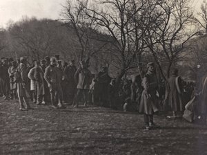 Albumi "Oma maailmansota - muistoja Lounaisrintamasta Kärntenissä, Italiassa, Trentino-Alto Adigessa) 31.3.1915-12.11.1918 - Josef Zohles Wien": vankeja (m/v kuva) tekijältä Josef Zohles