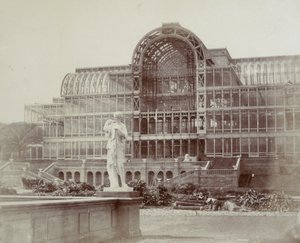 South Transept, toisesta terassista, painettu julkaisussa "Photographic Views of the Progress of the Crystal Palace, Sydenham"