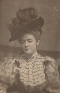 Nainen, c. 1900.