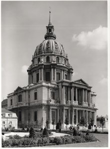 St. Louisin kirkon julkisivu, Dome des Invalides, 1679-1706